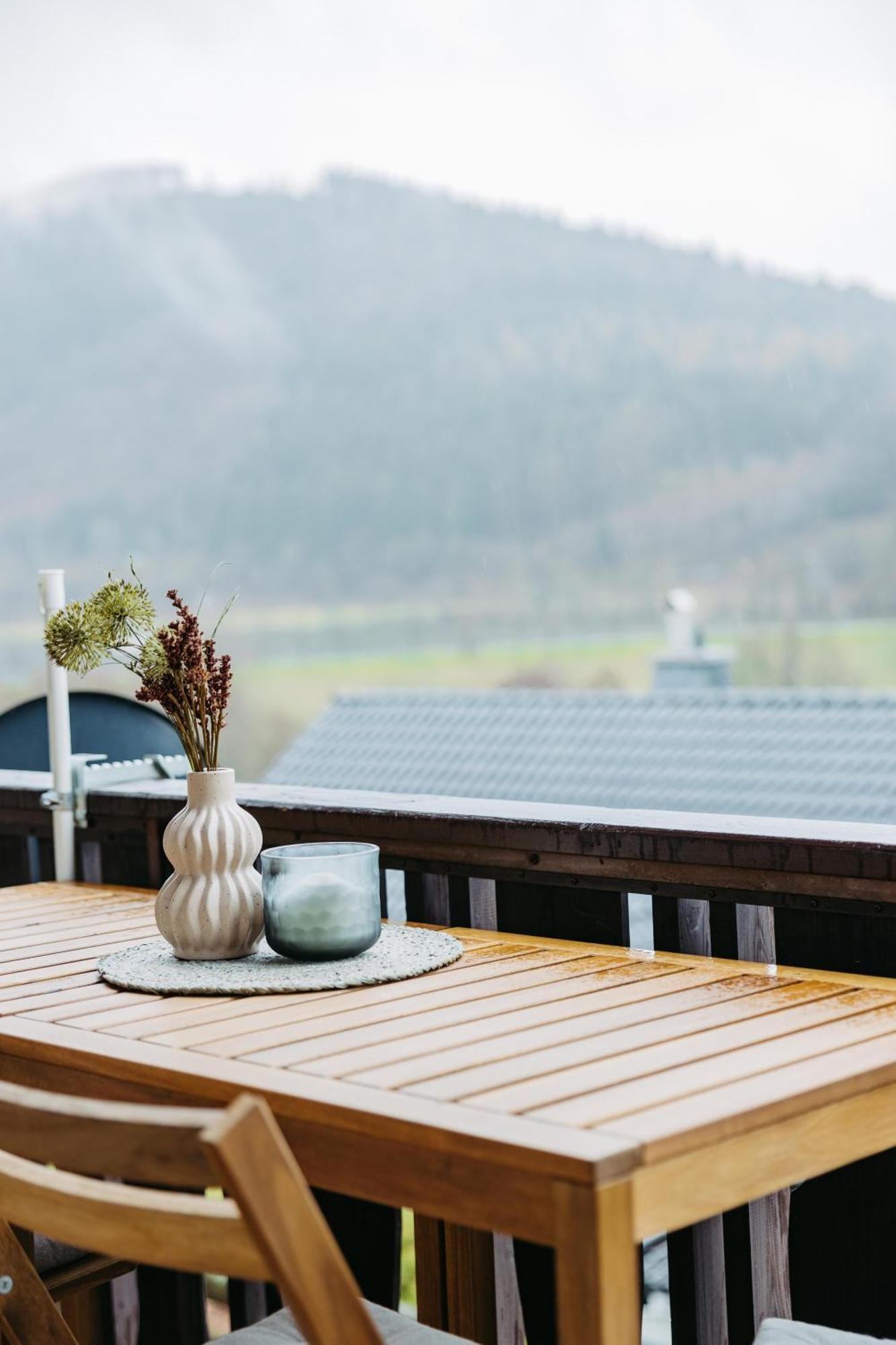Mit Seeblick — Sport Und Erholung Apartment